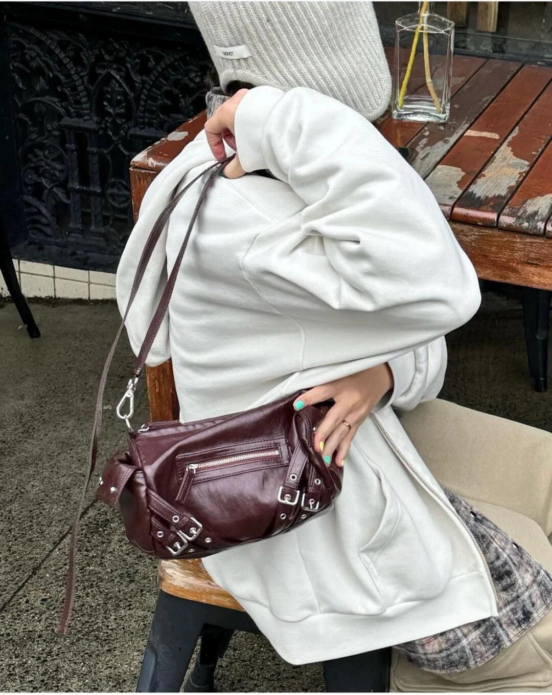 

Deinet Ro Chic Rivet Motorcycle Underarm Bag Single oulder Trendy Women's Bag Soft Cowhide Leather Zipper Closure Casual