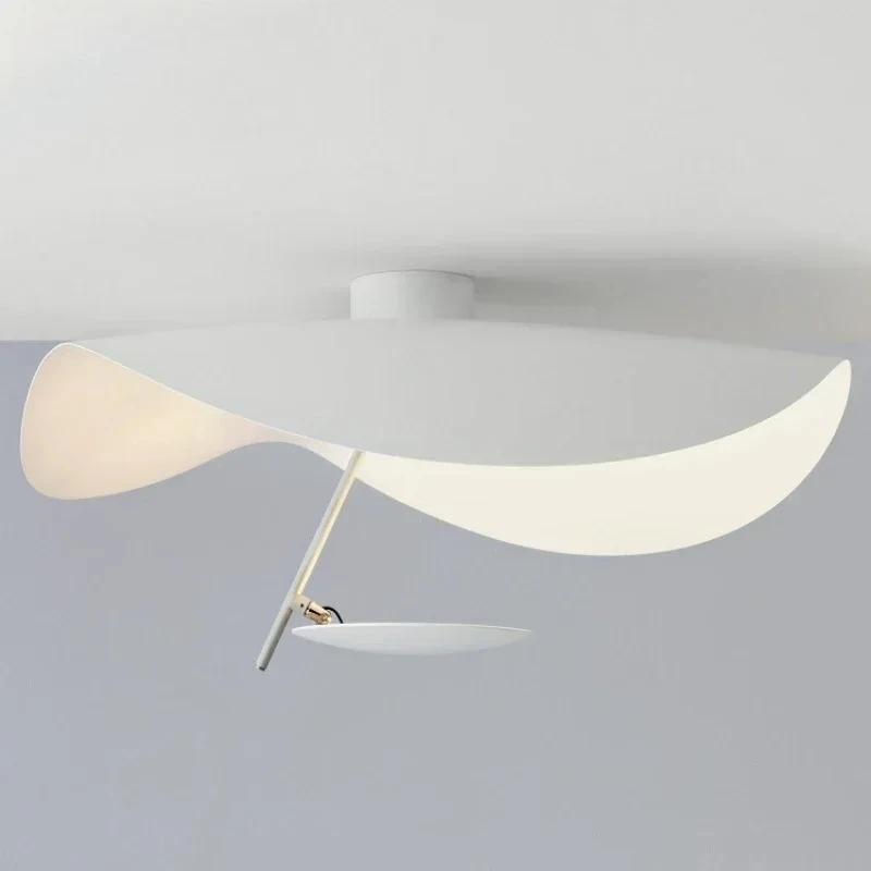 Nordic Creative Flying Shuttle Hat LED Ceiling Lamp Living Room Coffee Shop Hotel Black/white Chandelier Indoor Lighting