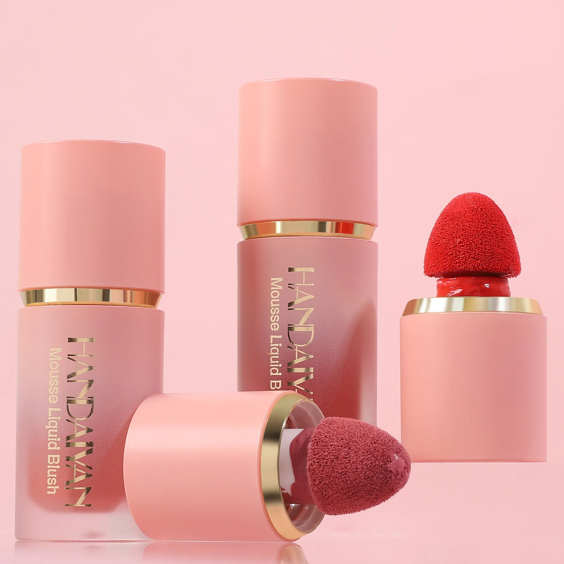 

HANDAIYAN 7 Colors Natural Matte Mousse Liquid Blush Long Lasting Color Rendering Makeup Mini Blusher With Mushroom Brush Head