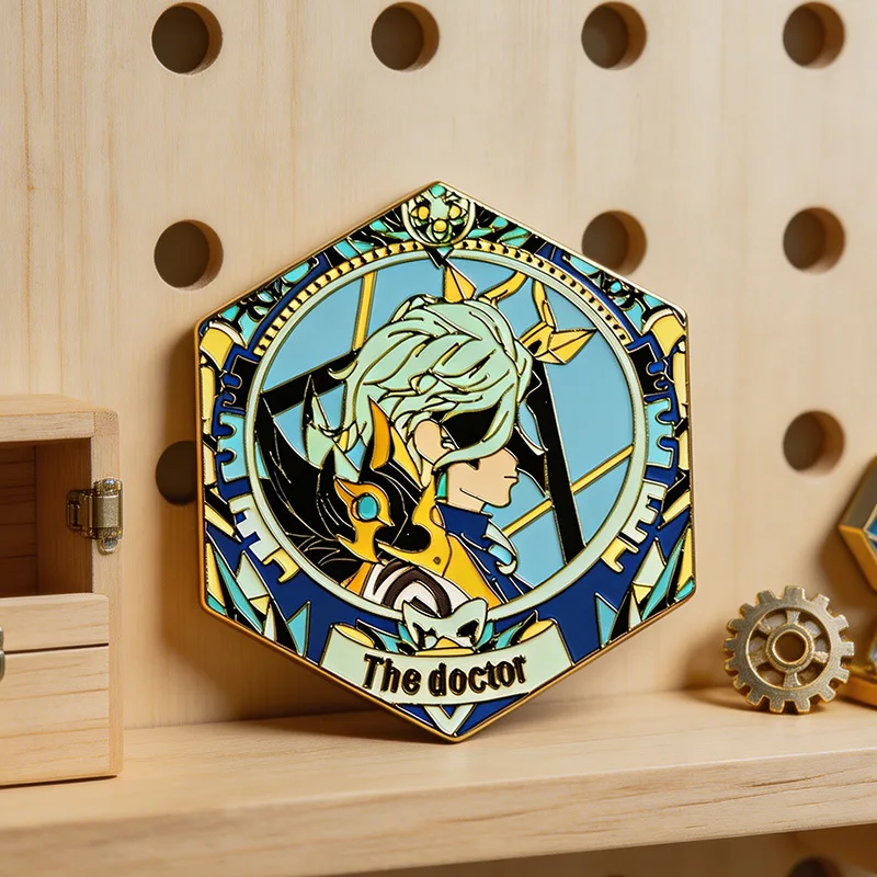 Genshin Impact Nicole Reeyn Doktor Cosplay Abzeichen Anime Il Dottore Arlecchino Halloween Party Kostüme Pins Rucksack Weihnachtsdekoration – Detail 6