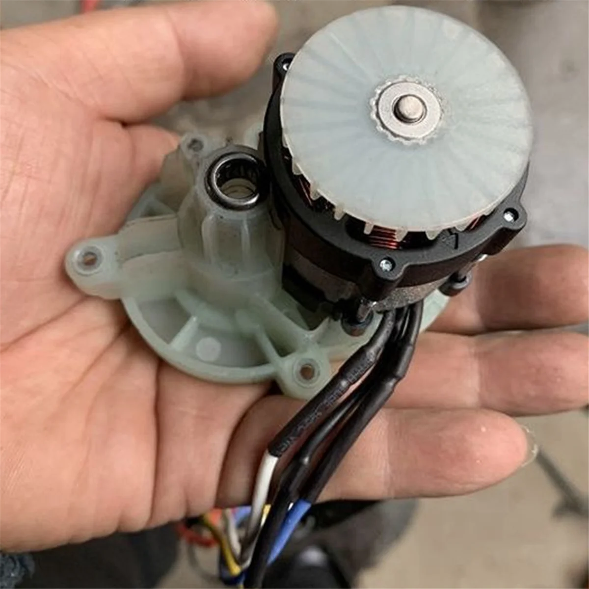 Gergaji listrik tanpa kabel, Upgrade Motor tanpa sikat pengganti untuk gergaji tangan tunggal