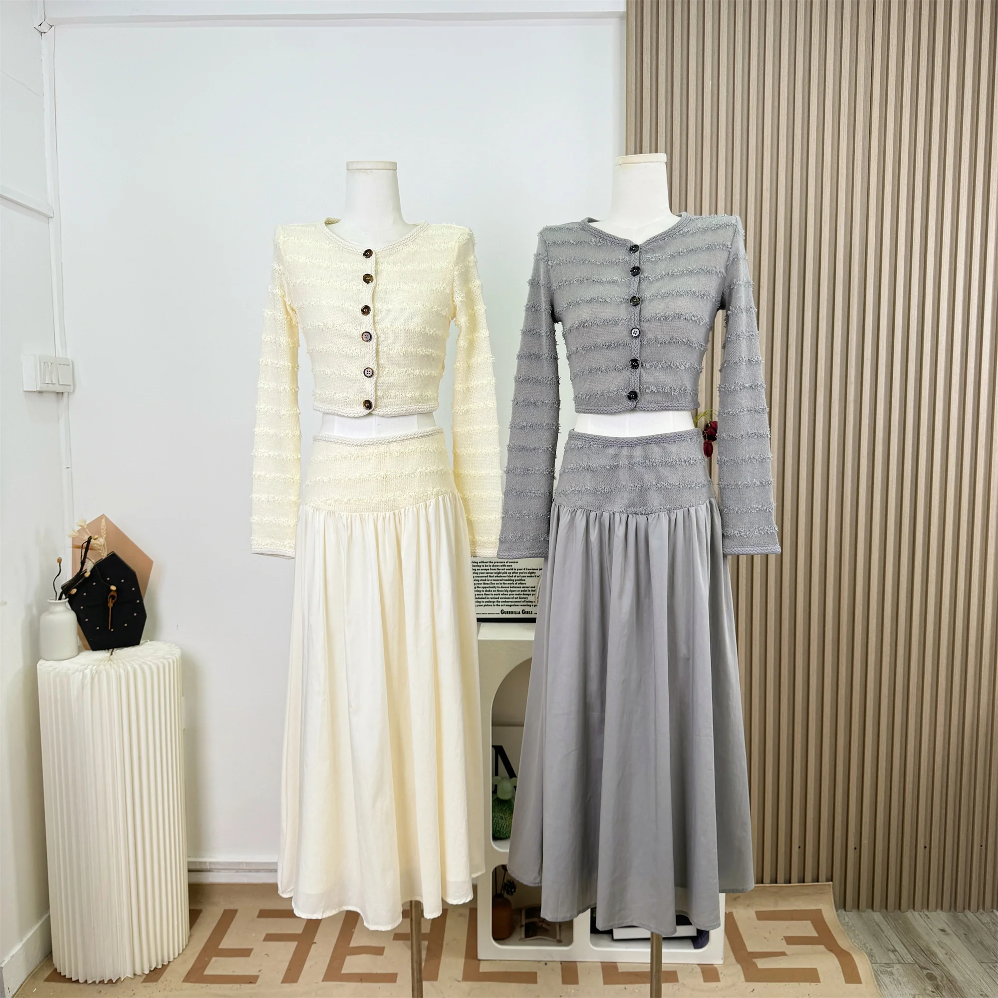 

Women's Elegant Two Pieces Knitted Skirt Set Lady O Neck Long Sleeve Single Breasted Short Catdigan + A Line Long Skirt