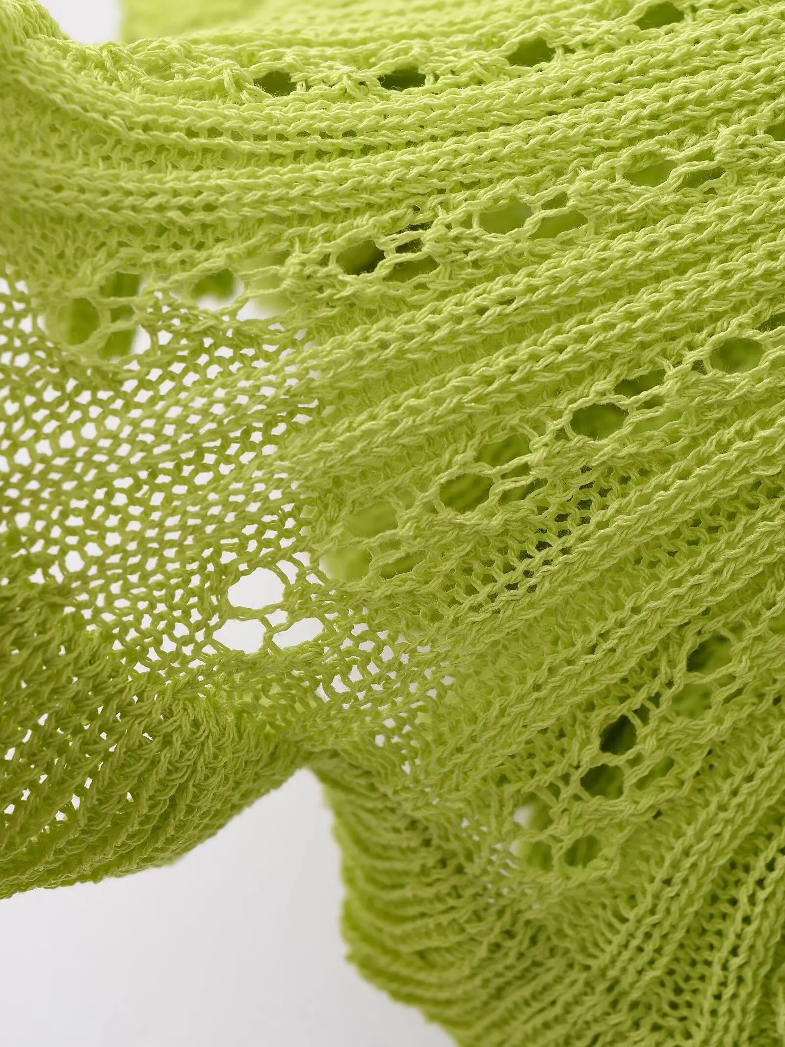 เสื้อถักตาข่ายลายแจ็คการ์ดแบบมีสายคล้องไหล่ ดีไซน์ซ้อนชั้น ทรงเข้ารูป สไตล์ลำลองแฟชั่นฤดูร้อนใหม่สำหรับผู้หญิง ปี 2025