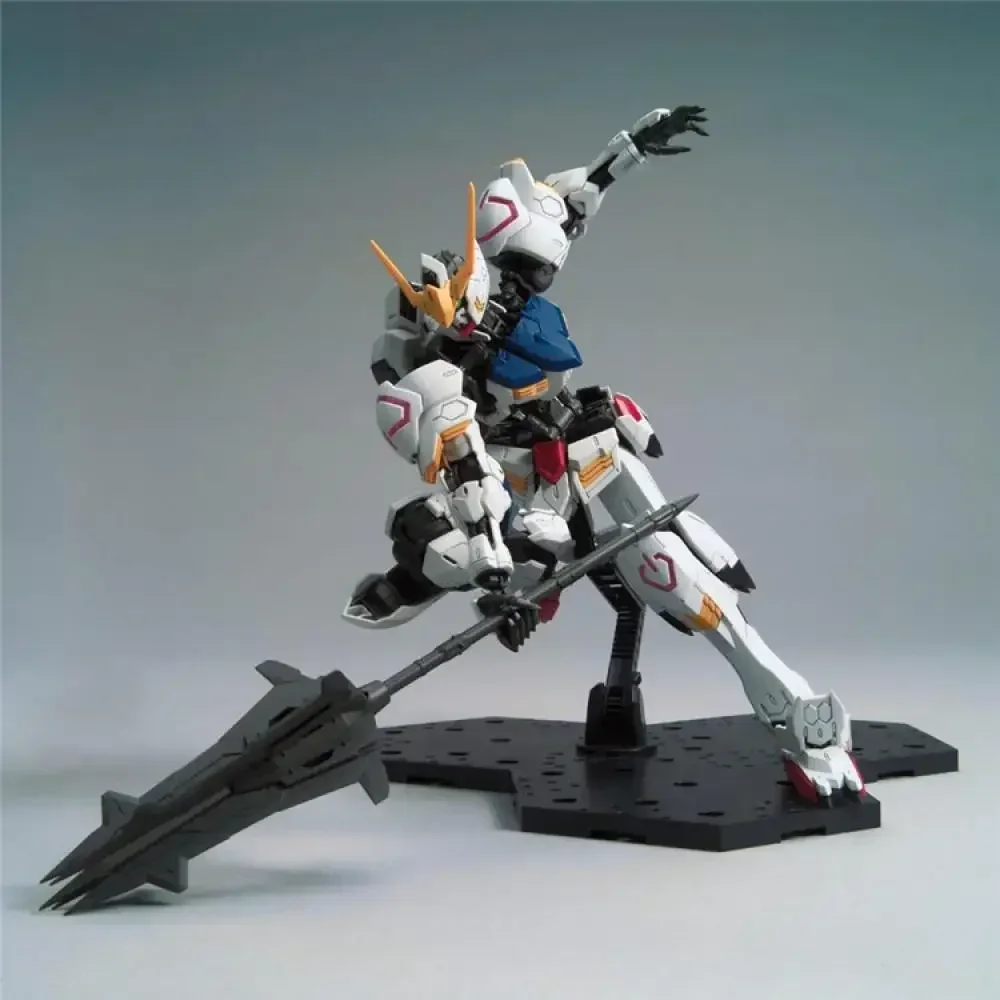 BANDAI GUNDAM 1/100 MG Barbatos De Vierde Vorm Gundam Model Kids Gemonteerd Robot Anime Action Figure Speelgoed