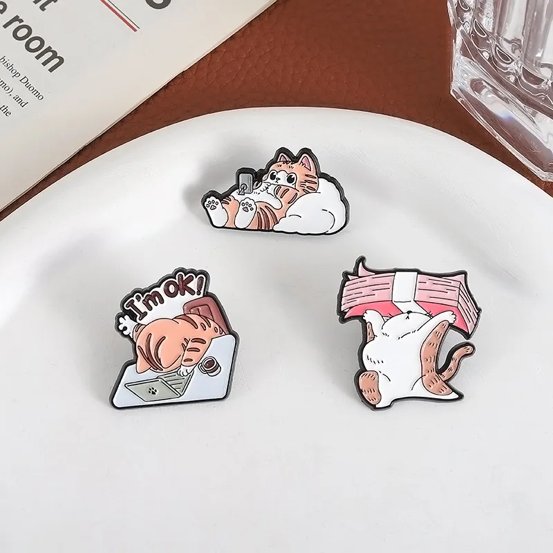 ​ ​ 럭키 오렌지 캣 에나멜 핀 행운의 상징 책상 장식 사무직 선물 빈티지 골드 메탈 브로치 라펠 핀 컴퓨터용 ​ ​