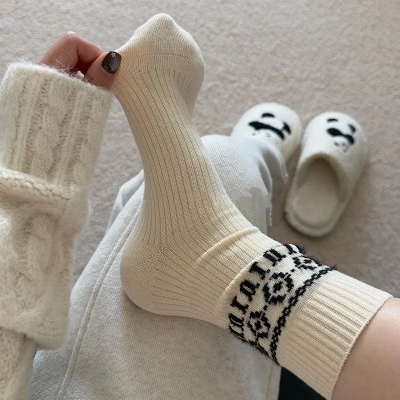 

5 Pairs Women's Socks Set Korean Fer Island Retro Simple Versatile Kawaii Mid Tube Socks High-quality Cotton Socks Wholesale