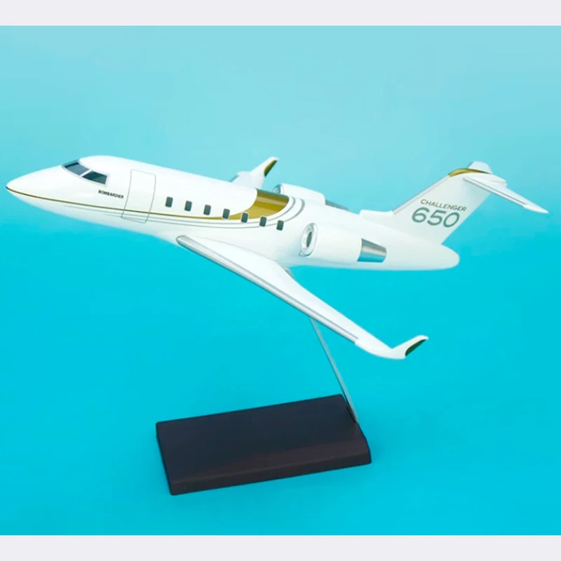 

1:100 Scale Challenger 650 business jet model Resin Finished Aircraft Simulation Model Static Decoration Souvenir Gifts