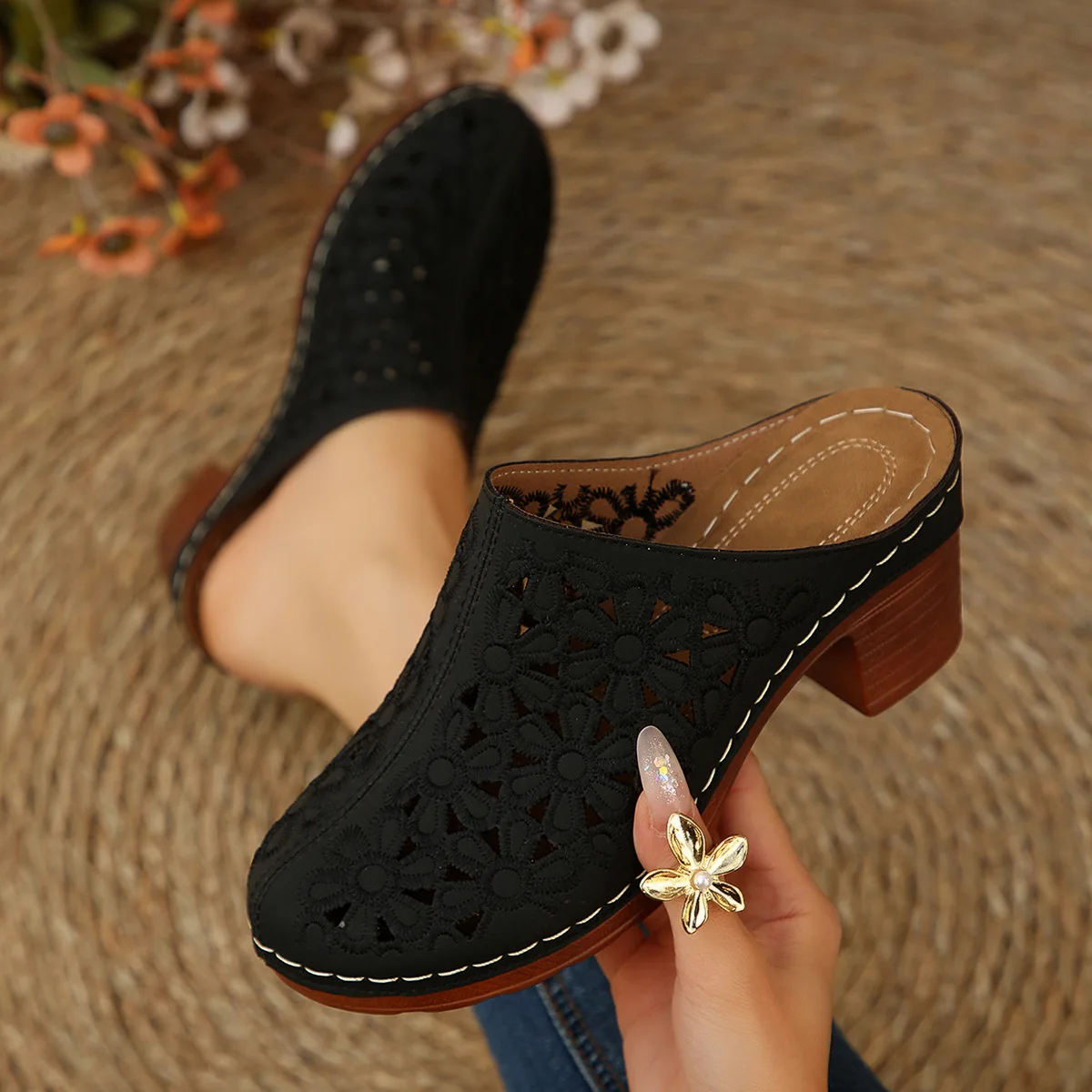 Women Floral Cutout Mules Clogs Vintage Hollow Embroidery Block Heel Slip On Backless Sandals Casual Closed Toe Shoes - view 3