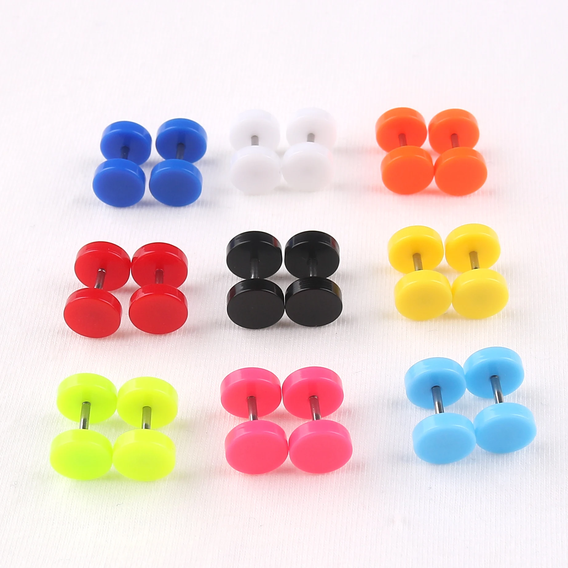 1pair Acrylic Stud Earrings Body Piercing Women Men Studs Ear Plug Black Ear Studs Stainless Steel Fake Ear Plug aretes de mujer