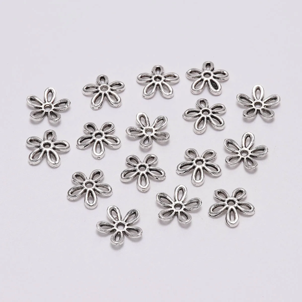 20Pcs New Five Leaf Grass Bead Hat Flower Separated Bead Pendant Scattered Bead Flower Holder DIY Jewelry Accessories Materials