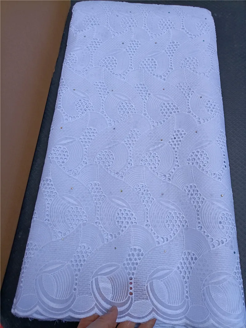 الدانتيل الأبيض النسيج النيجيري النسيج 5yrds السويسري الفوال الدانتيل في سويسرا فاتحة mariage فام الأفريقية أنقرة فستان للنساء