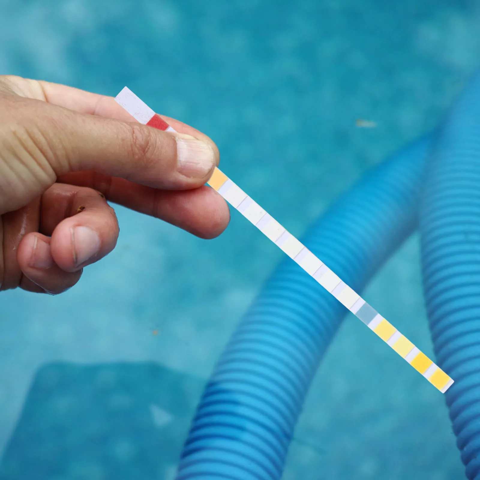 

100 Pcs Water Quality Test Strips for Drinking Home Tank Pet Fast Results Portable Easy to Use PH Meter Instrument