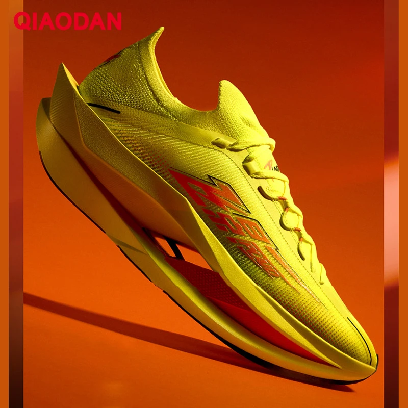 

QIAODAN Feiying Plaid 3 Carbon Plate Women Running Shoes 2026 Spring Marathon Racing Light Rebound Cushion Sneakers QDB022262290