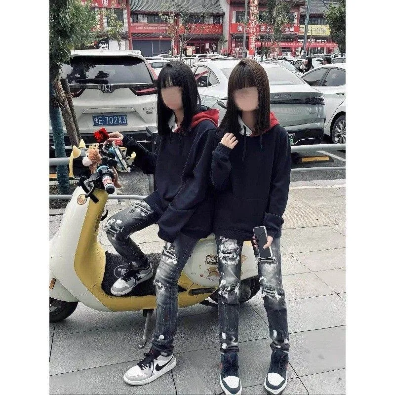 

New 2025 Black Graffiti Spray Painted Hole Denim Jeans Men Women Casual Elastic Slim Fit Stretchy Street Style mid Waist