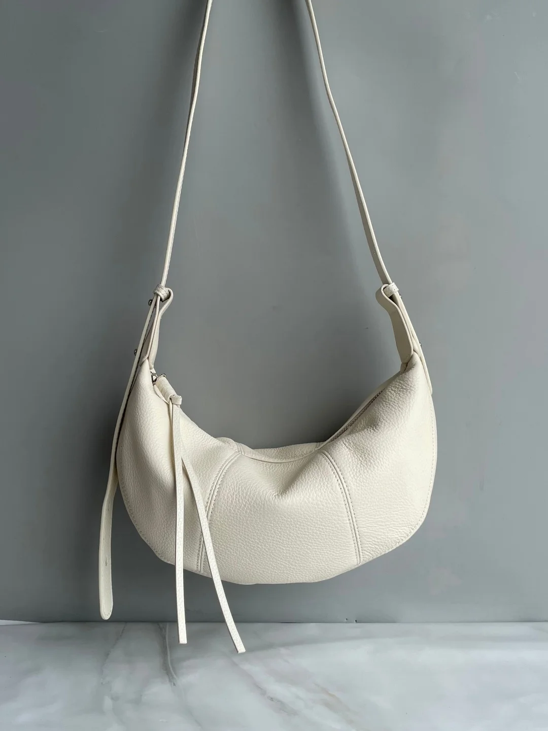 new-large-capacity-soft-top-layer-cowhide-dumpling-bag-single-shoulder-slant-cross-lazy-style-simple-pure-color-versatile-bag