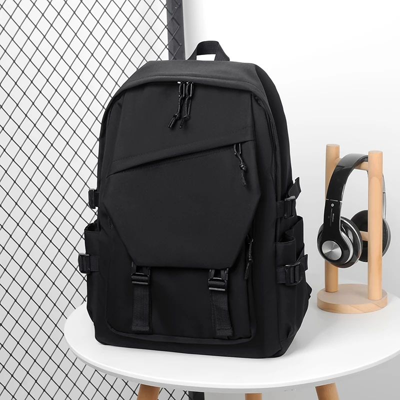 Mochila simple de color sólido, mochila de viaje, mucho espacio de almacenamiento, muy adecuada para desplazamientos, escuela, trabajo y salir.
