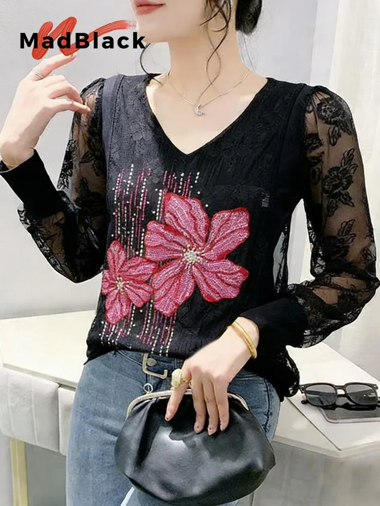 

Женская футболка MadBlack, европейский стиль, сексуальный V-образный вырез, кружево с бриллиантовой вышивкой, уличный стиль, рукава-фонарики, облегающая, весна 2026, T61501CC