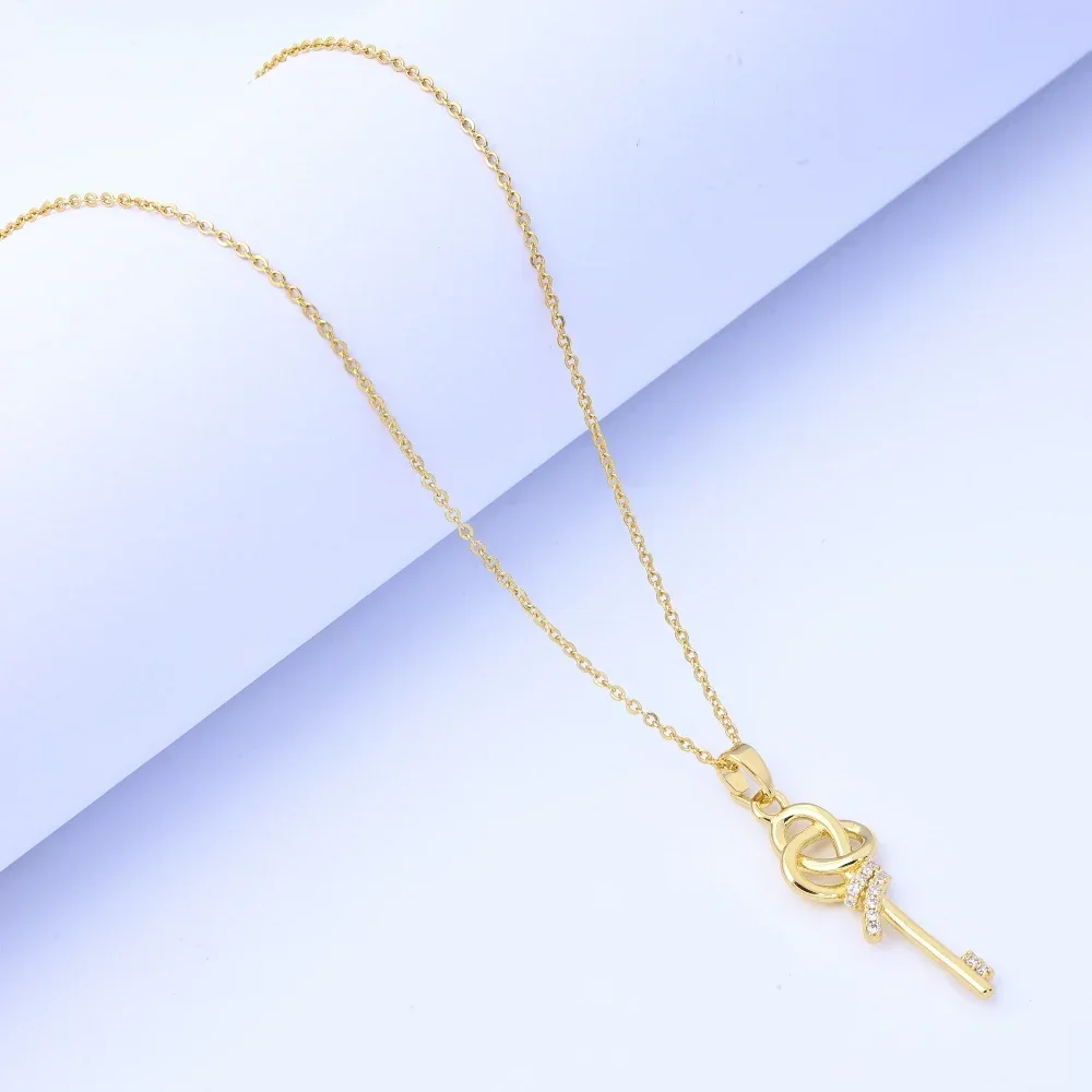 2025 nuova collana in acciaio al titanio che non sbiadisce moda femminile, lusso semplice e leggero, versatile collana da donna con pendente di fascia alta