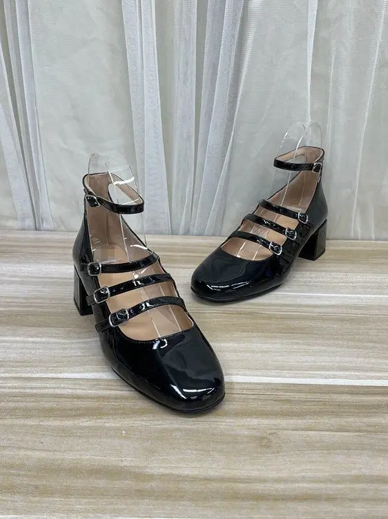 

Faionable с круглым носком, цветная женская обувь Hepburn Mary Jane Single oes с синей застежкой, летний сезон, синтетическая обувь...