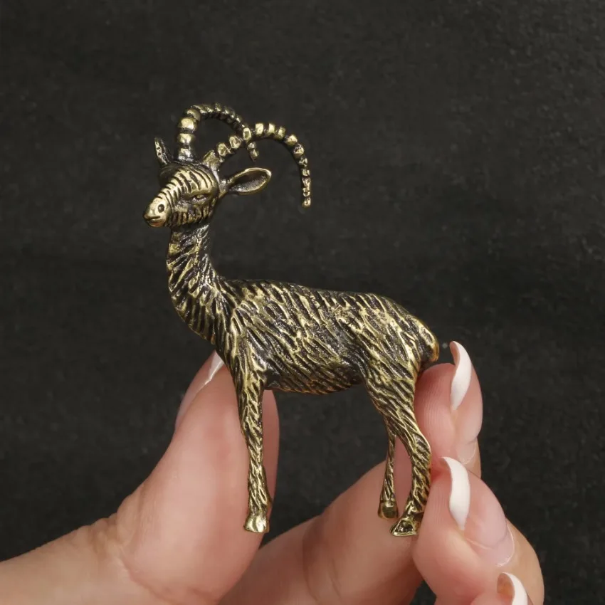 Vintage Zodiac Goat Tea Pet Solid Brass Statue Gold Plated Engraved Metal Craft Christmas Desktop Ornament Tea Room Home Decor