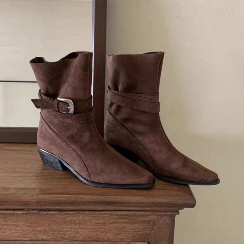 

Женские ботильоны, замшевые туфли на каблуке с острым носком, модные массивные новые зимние ботинки зимы 2025 года, элегантные зимние ботинки на высоком каблуке, женские ботинки