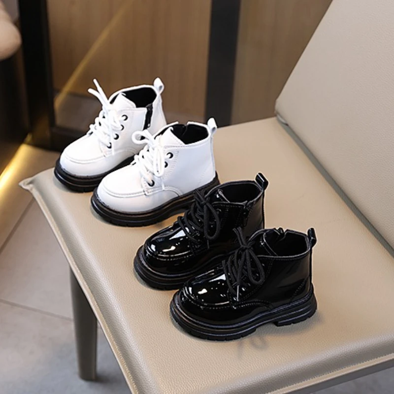 

2025 Classic Children's Women's Short Boots Spring and Autumn New Children's Shoes Black and White Fashion Preschool Ankle Boots