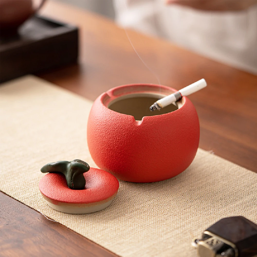 Apple ceramic ashtray, home coffee table with lid, personalized trend decoration, windproof and fly ash proof