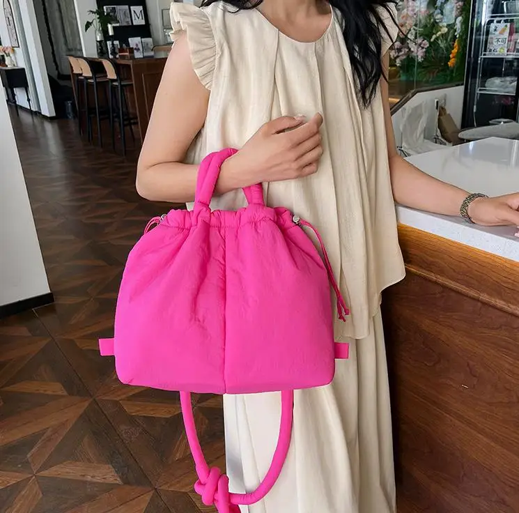 DKQWAIT Lässige, mit Nylon gepolsterte Einkaufstasche, Designer-Schulter-Umhängetasche für Damen, einfache Vintage-Handtaschen mit großer Kapazität, 2023 9
