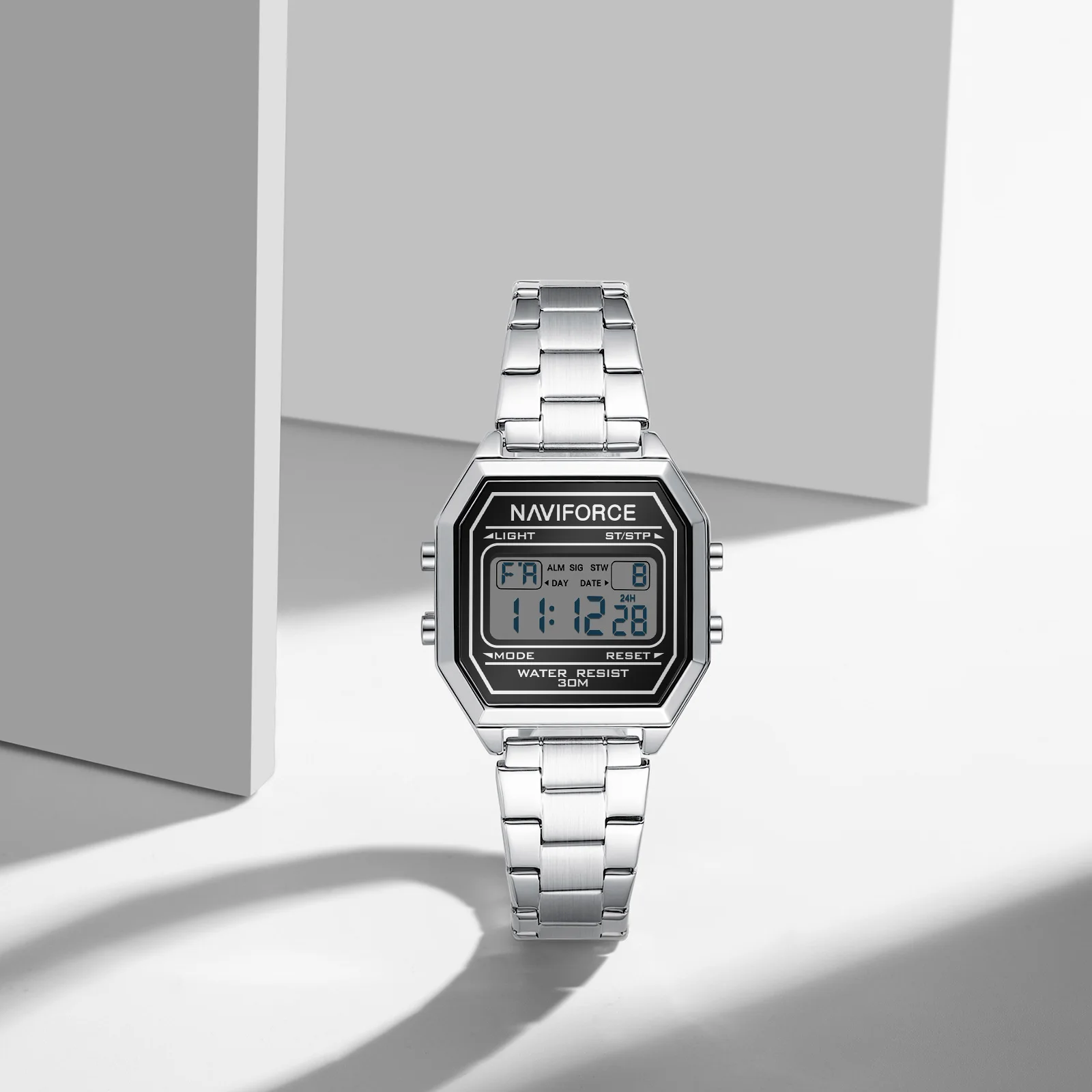 NAVIFORCE 5063S Reloj electrónico de moda para mujer Calendario simple Correa de acero resistente al agua Relojes digitales deportivos casuales para mujer