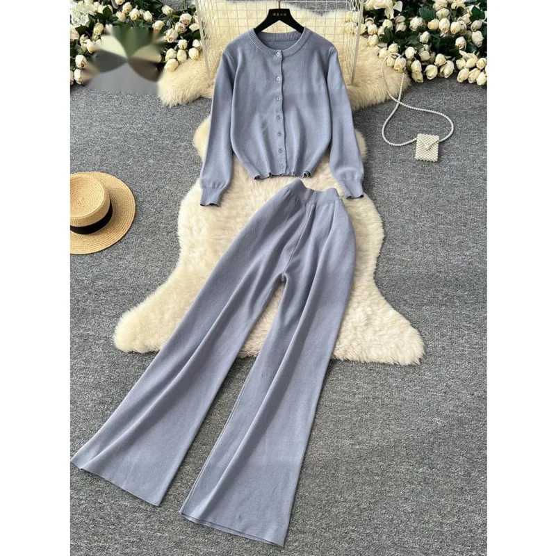 

Комплект из двух предметов: вязаный свитер с круглым вырезом и свободные брюки-палаццо в конфетных цветах, в корейском стиле, для дома, простой, уютный