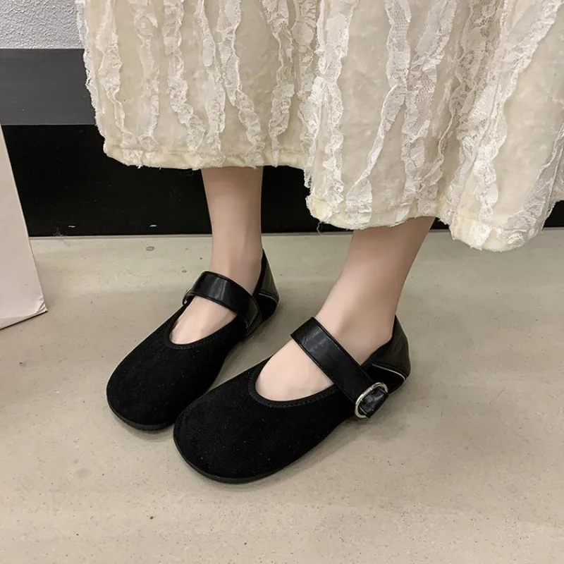 مصمم الباليه مسطحة القاع فستان واحد Tabis لوليتا أحذية النساء النمط الفرنسي مساء ماري جين أحذية أحذية امرأة المتسكعون