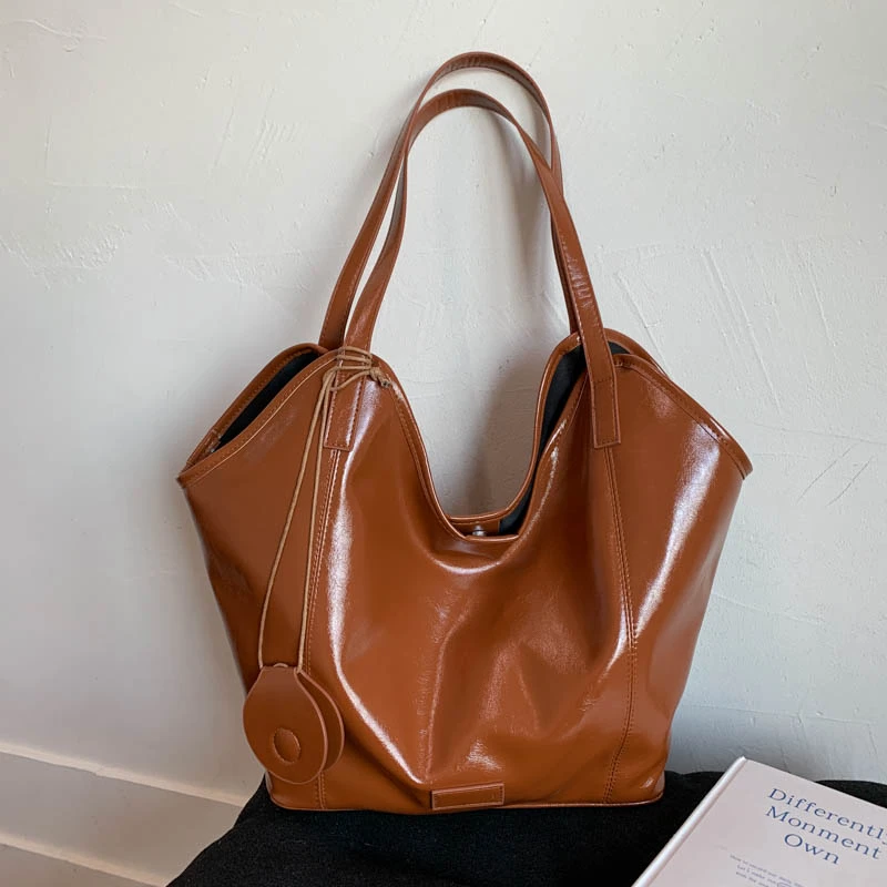 

Черная женская сумка большой вместимости, сумки на плечо, высококачественные сумки из лакированной кожи и кошелек, женские сумки-тоут в стиле ретро, сумка a main