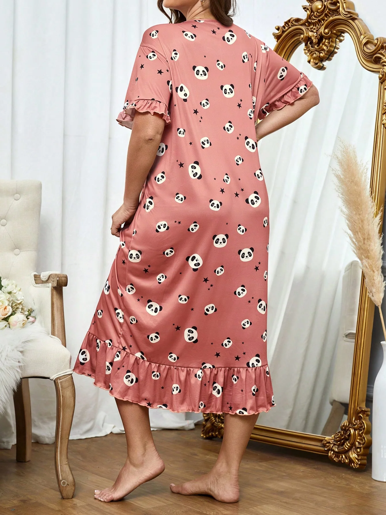 Spring and summer plus size women\'s pajamas fashionable casual cute panda print pink ruffled edge short sleeved long skirt