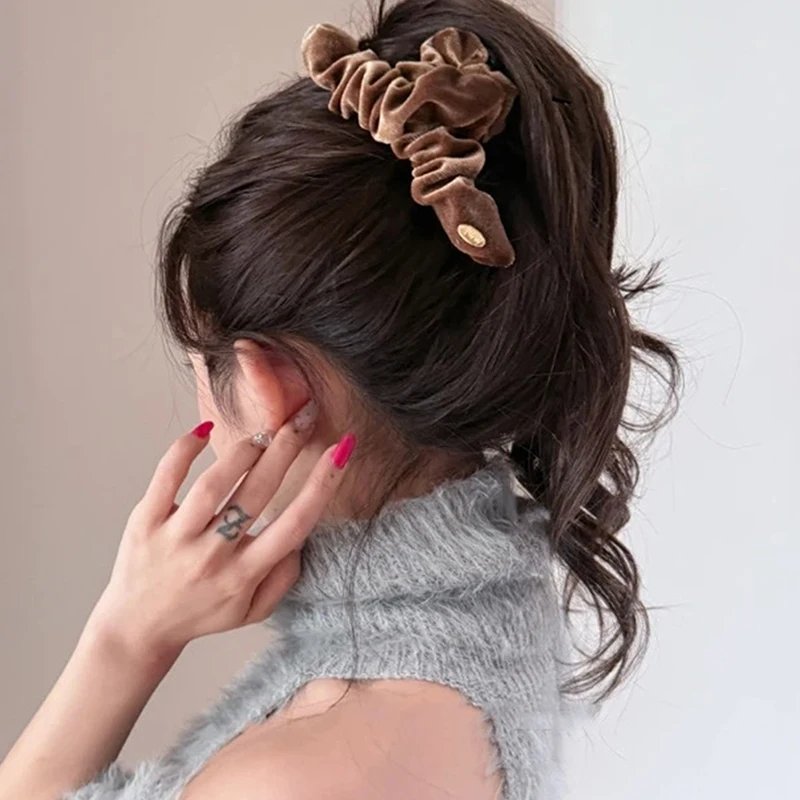 Velvet Pleated Hair Clip For Women Korea Simple Elegant Temperament Shark Clips Solid Hairpin Hair Accessory