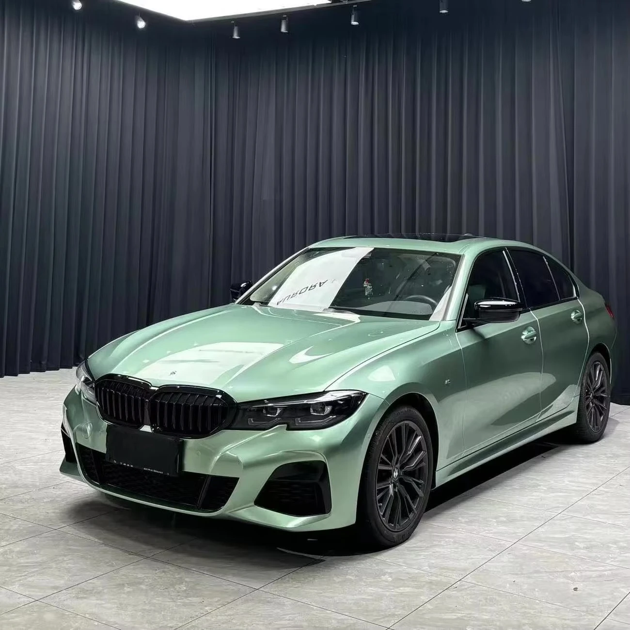 

Wet Dry Install Color TPU PPF With Air Channels Easy Install Metal Glossy Color Paint Protection Film TPU Verda Francesca Green