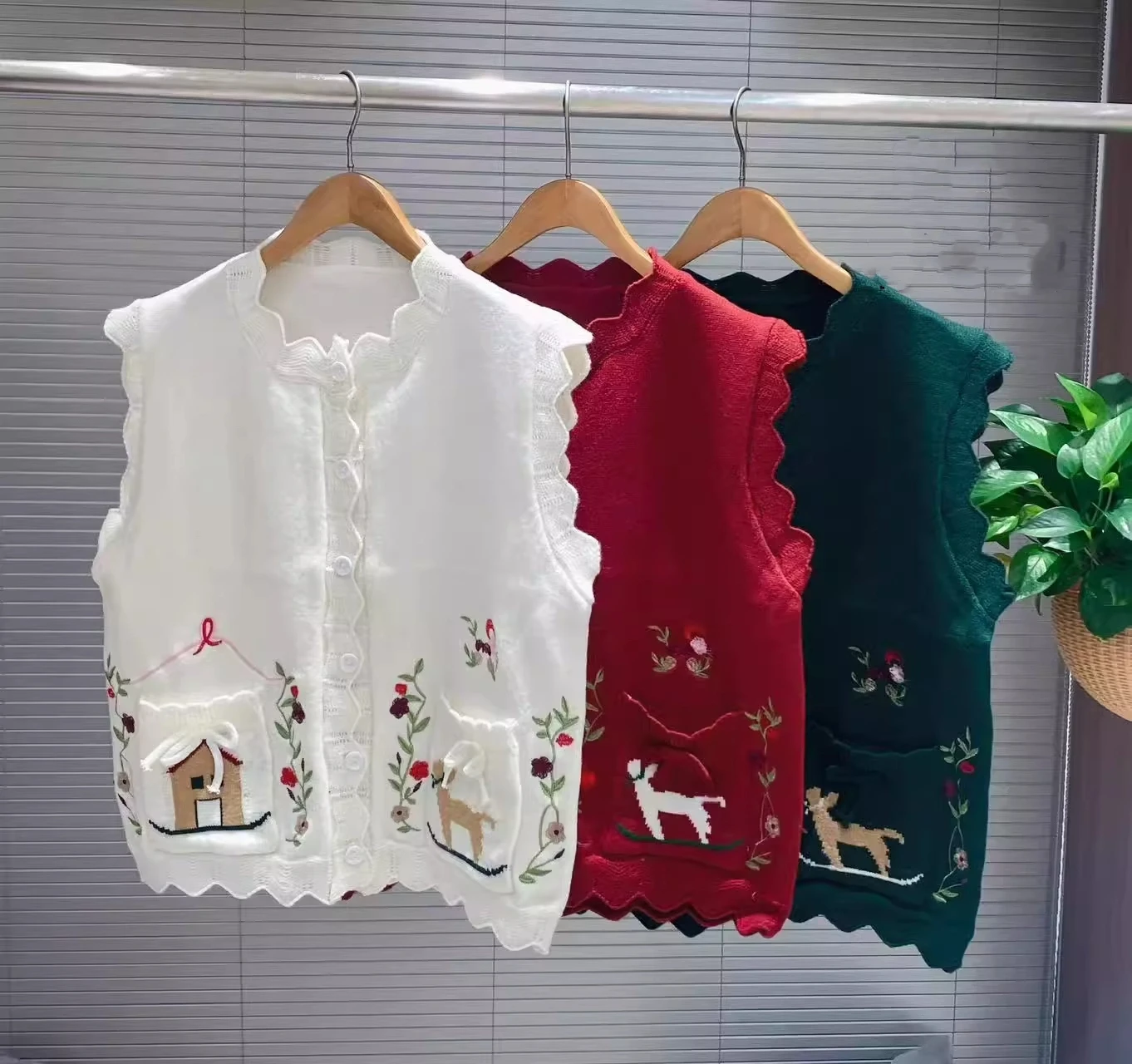 

Japanese mori girl sweet sweater vest for women knitwear autumn winter white red green cartoon embroider sleeveless cardigan
