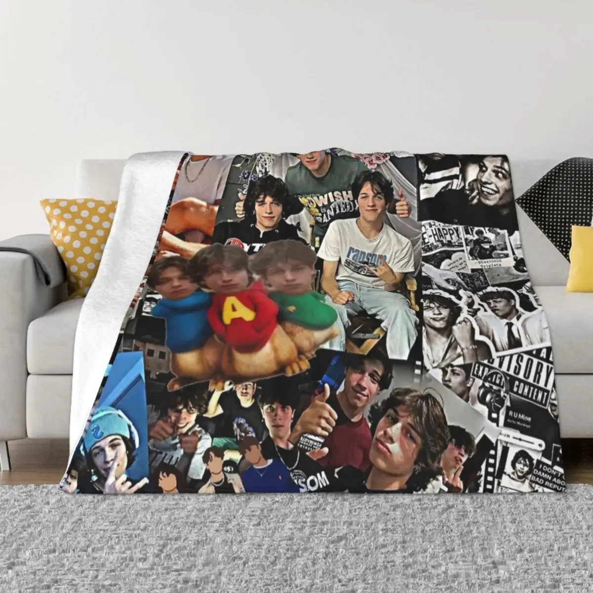 

Sturniolo Triplets Plaid Blankets Sofa Cover Flannel Winter Handsome Boy Collage Super Soft Throw Blanket for Bed Outdoor Quilt