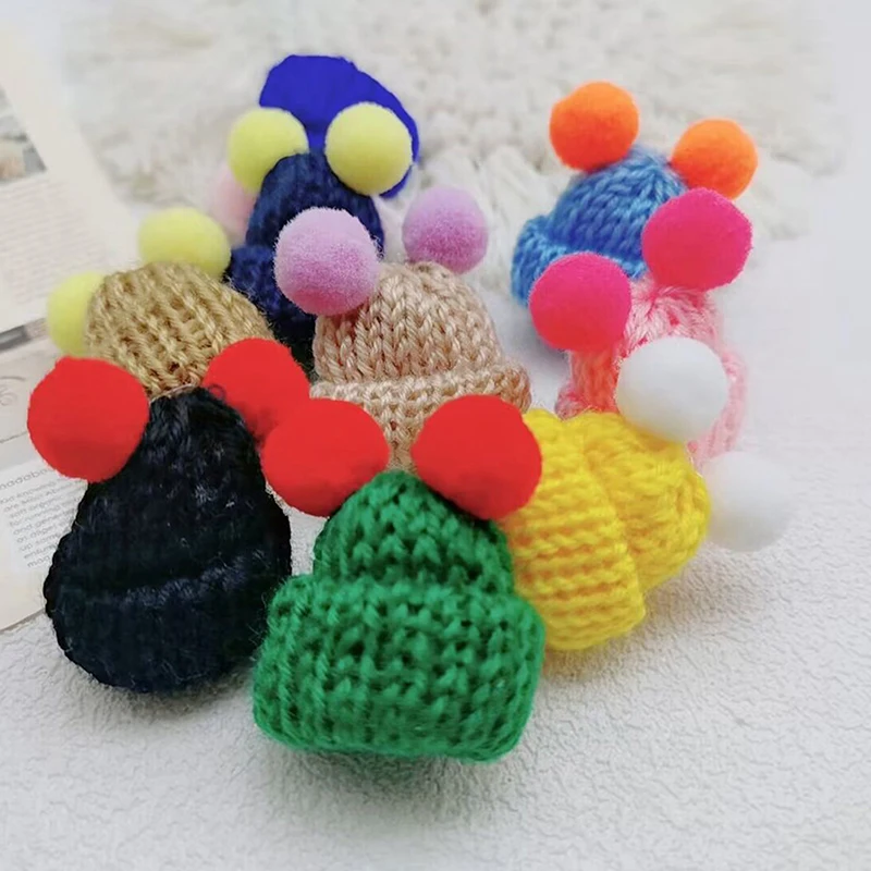 10Pcs Dollhouse Double Ball Mini Hats Dollhouse Miniature Fashion Finger Knitted Hat Cap Decoration Dollhouse Toy Accessories