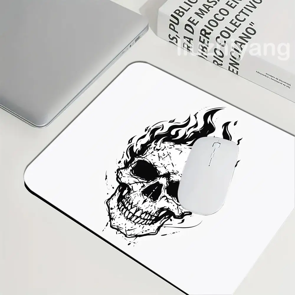 Skull Flame Mouse Pad 40X45 Large Square Computer Office Game Table Mats Rubber Anti-slip Mousepads 22x18 Small Decor Desk Pads