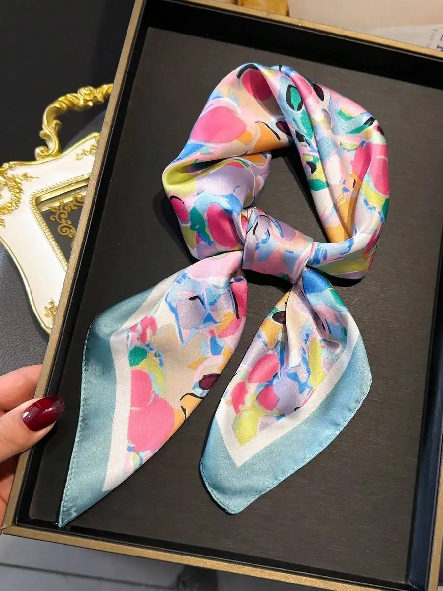 

Elegant Retro Printed Lightweight Satin Square Faux Silk Scarf Bohemian Style Casual Women Neck Scarf Shawl Headscarf For