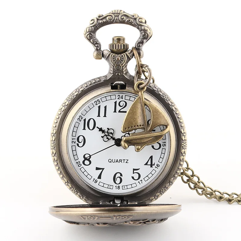 Reloj de bolsillo de cuarzo de gran tamaño con velero de bronce Retro, reloj de bolsillo con vela suave, collar en relieve clásico, adorno para examen de estudiante