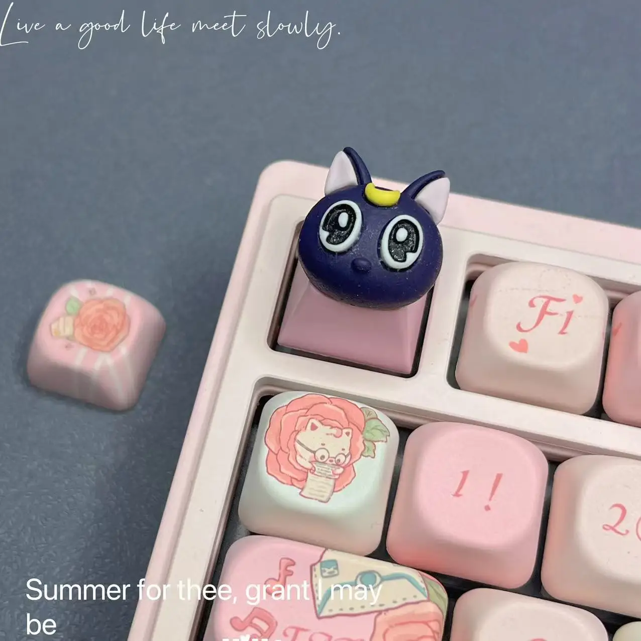 DIY personalized cute moon cat keycaps handmade creative customization for teenage fans game mechanical keyboard keycaps