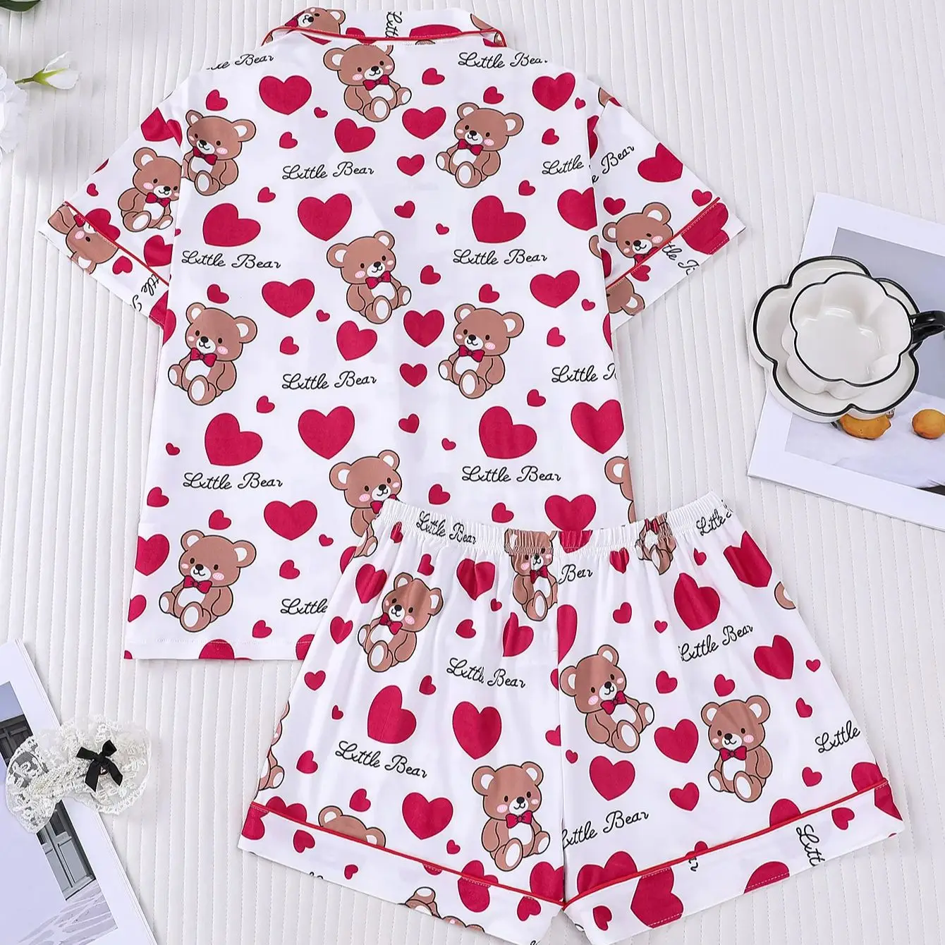 Ladies' Contrasting Red Border Teddy Bear Love Pajamas Set with Lapel, Short Sleeved Shorts, Breathable and Sweat Proof Homewear