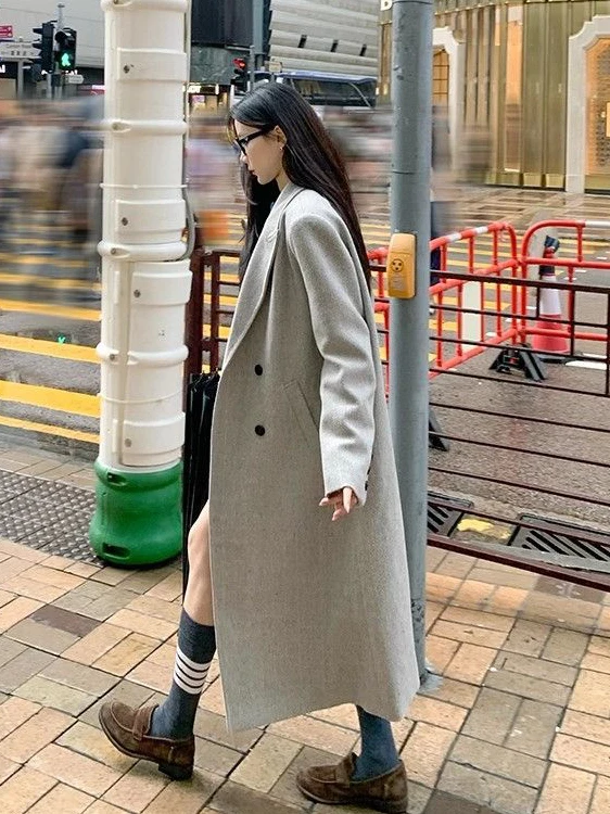 

Women's Woolen Coat Hepburn Style Korean Version Mid-Length Fashionable Autumn Winter Outerwear Long Sleeve Collar