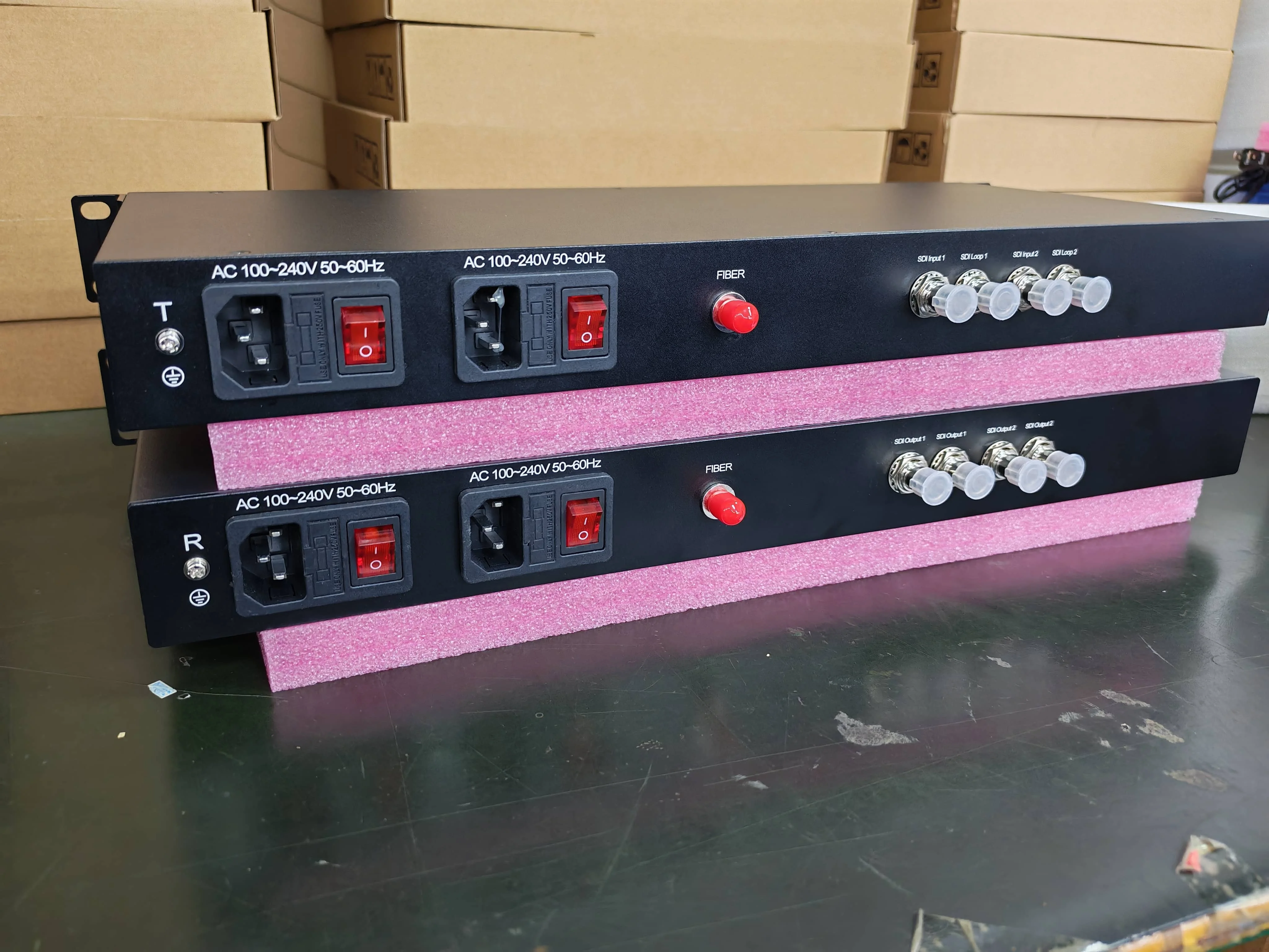 2x محول ألياف بصرية فيديو مزدوج الطاقة 12G SDI مع موصل Loopout LC 1U هيكل الرف