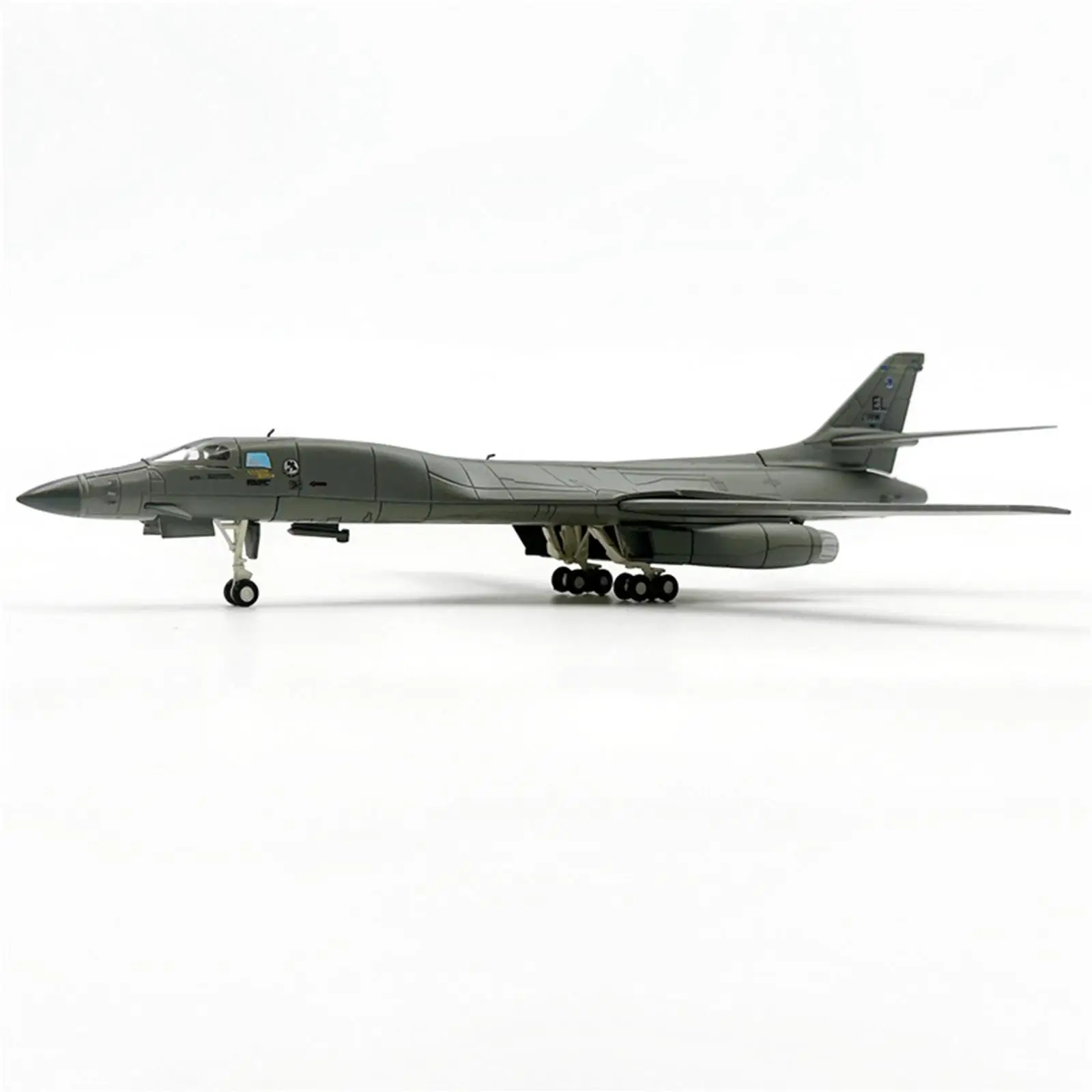 

1/200 USA B-1B Bomber Souvenir Desktop Decoration Airplane Diecast Model Plane Ornament for TV Cabinet Bar Cafe Bookshelf Home