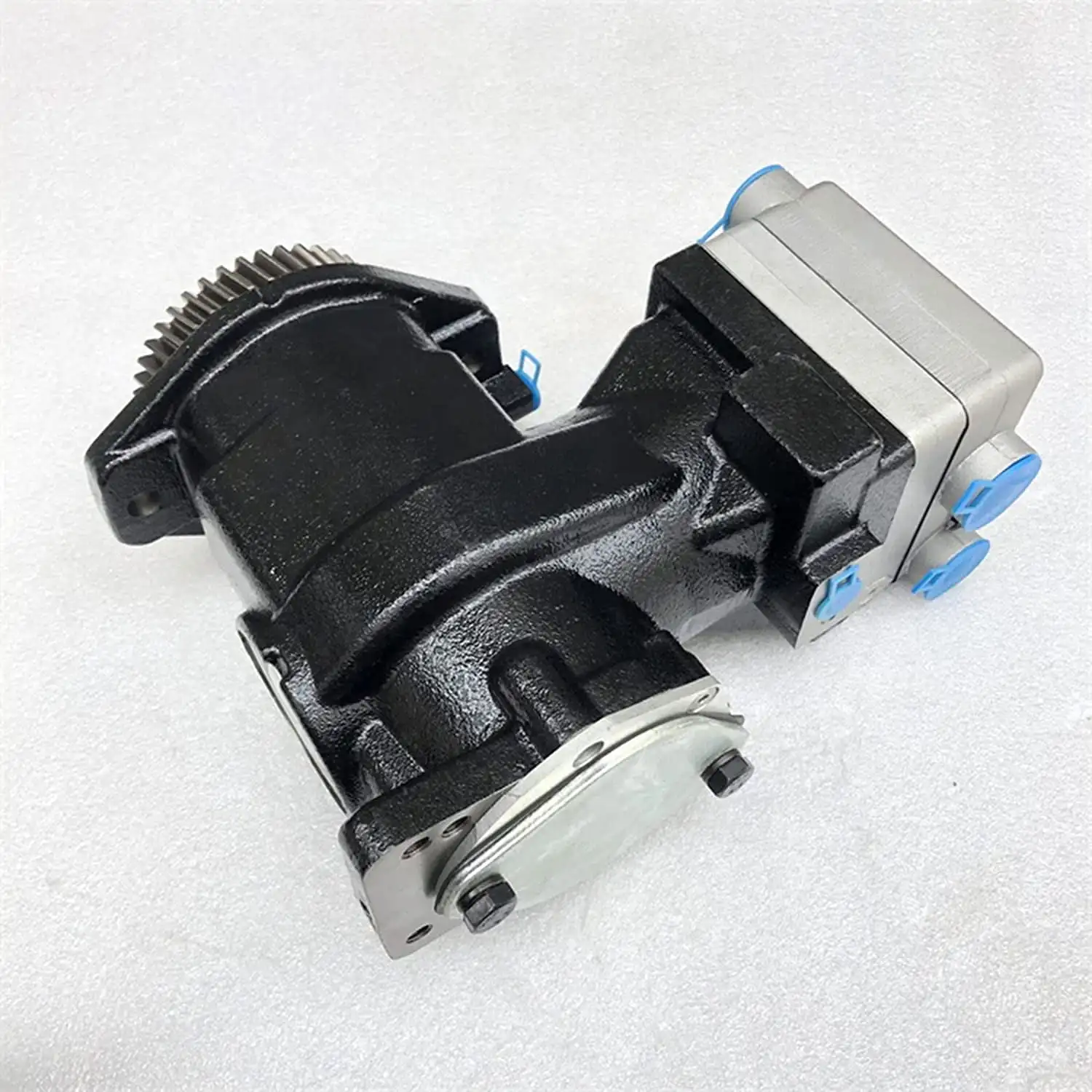 

3972530 and 3972531 for truck braking systems New 6CT8.3 engine compatible air compressors