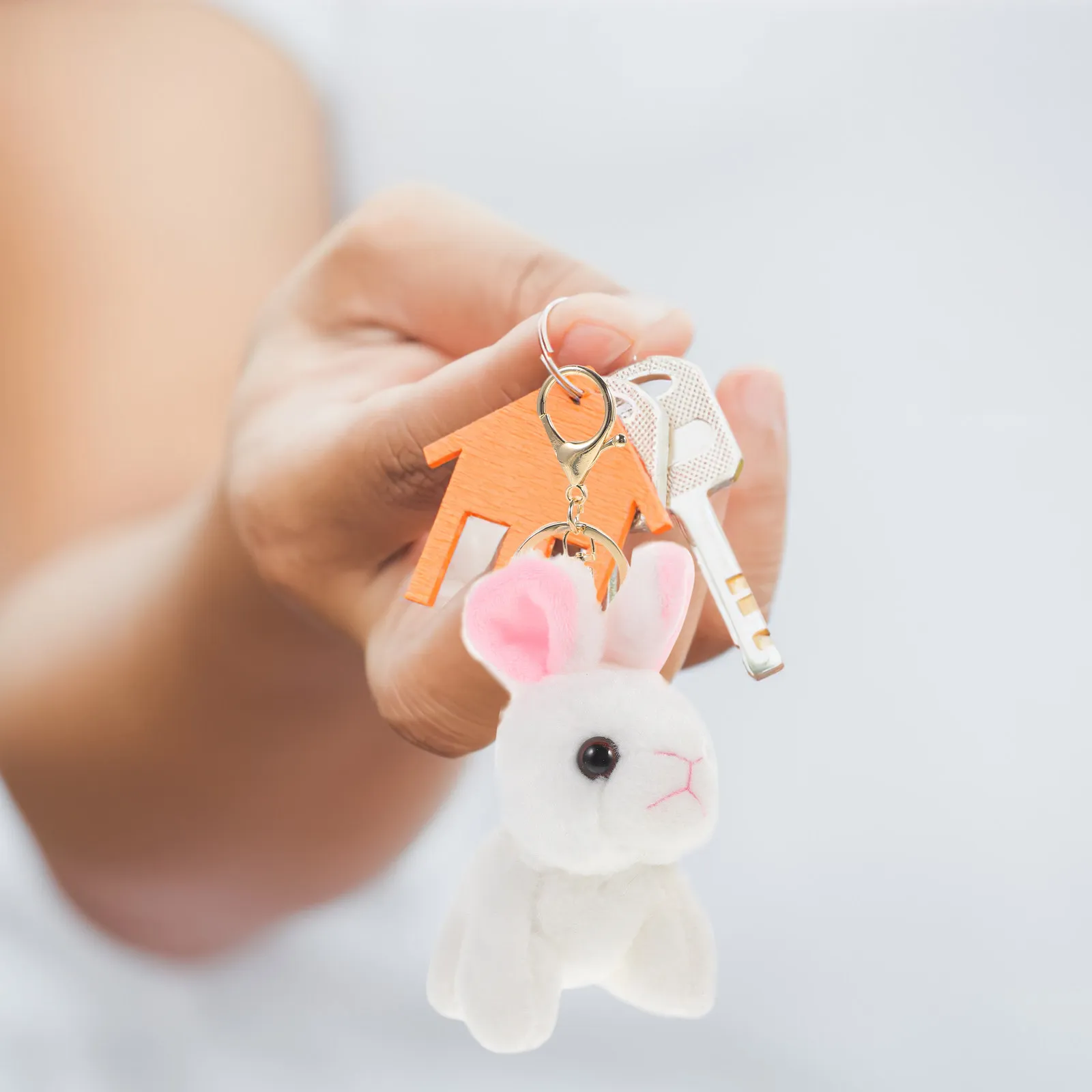 

Rabbit Keychain PP Cotton Zinc Alloy Key Ring Cute Adorable Accessory for Women Backpack Purse Handbag Car Keys Birthday