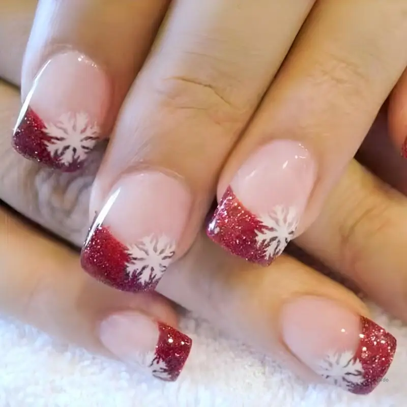 Glittering Snowflake Press on Nail Christmas Acrylic Nail Stick on Nail Manicure Nail Art for Celebrations 24Pcs