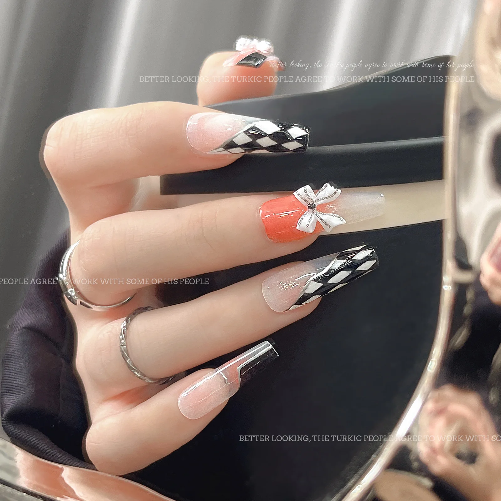 Schwarz Weiß Kariert 3D Streifen Schleife Band Stern Liebe Herz Fliege Perle Nail art Dekorationen Charme DIY Maniküre Zubehör